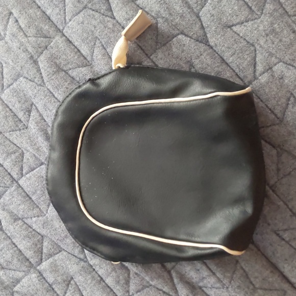 Black & Cream Pouch - Picture 1 of 4